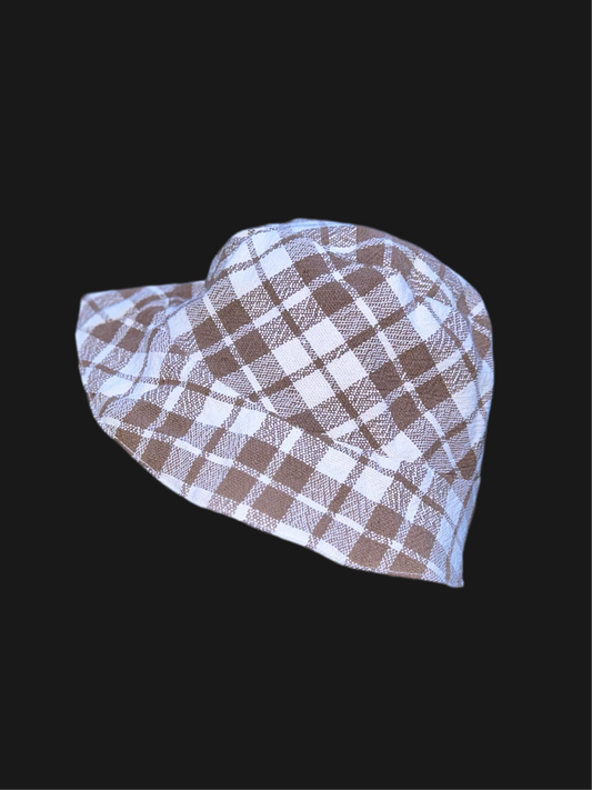Bob réversible en tartan marron et blanc et mohair crème